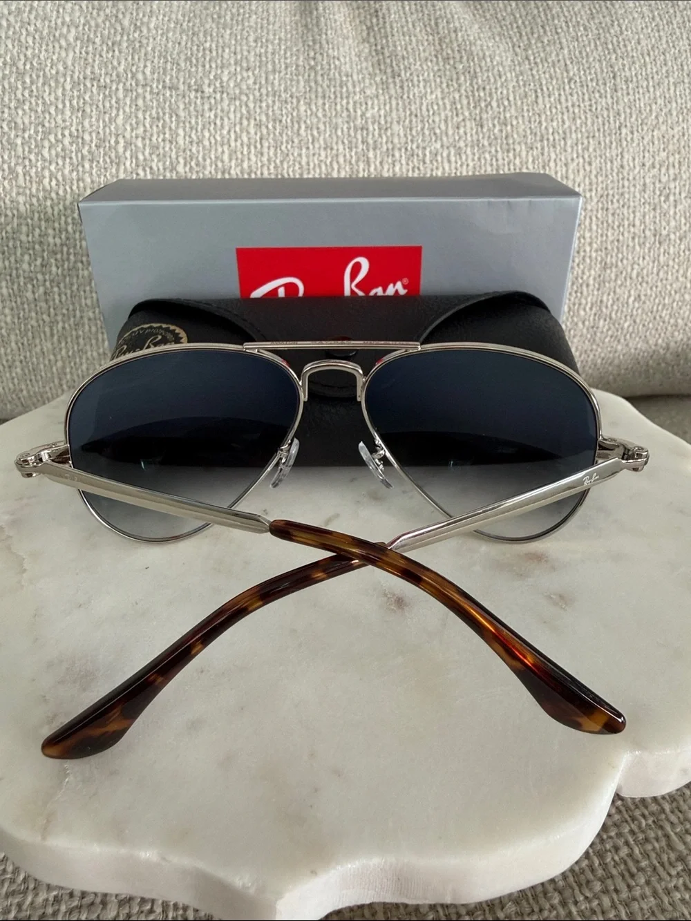 Brand New Ray-Ban Aviator Max Silver Sunglasses with Gradient Grey Lenses